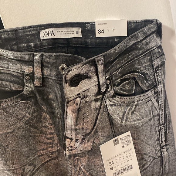 BRAND NEW METALLIC ZARA JEANS - Picture 6 of 8